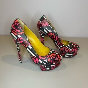 NWOT Charlotte Olympia ‘Dolly’ Black and Pink Floral Platforms- size 6 (36.5 EU)